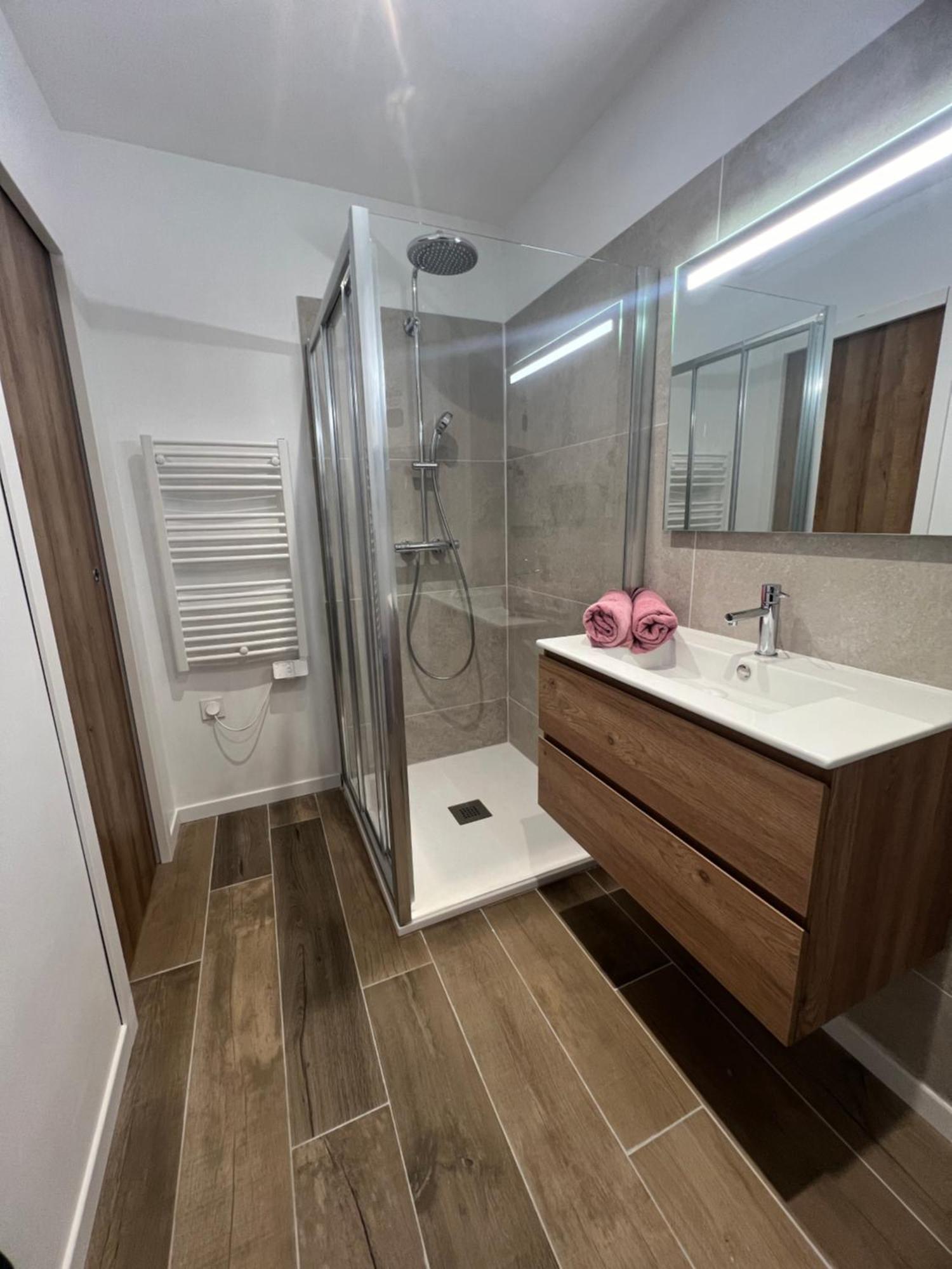 Maison T2 Avec Jaccuzi Wifi Parking Saint-Cyr-sur-Mer Extérieur photo